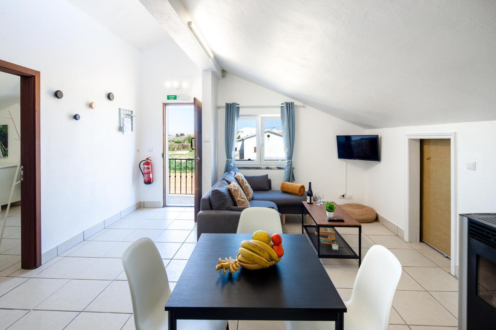 Silvercoast Apartments - Swimming Pool & Jacuzzi Atouguia Da Baleia Ngoại thất bức ảnh